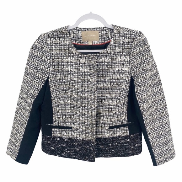 Banana Republic Jackets & Blazers - Banana Republic Tweed Collarless Zip Front Jacket